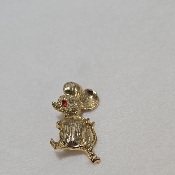 Gold Plated Mouse Brooch with Red Crystal - Picture 4 of 5
